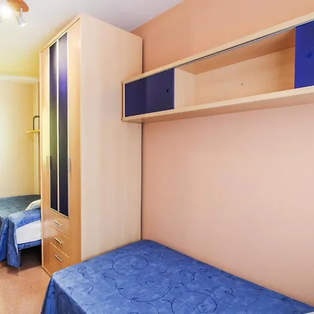 Nice In With Kitchenette Apartment *